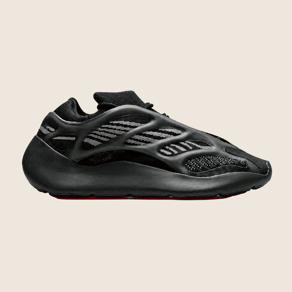 Yeezy 700 V3 — Noir