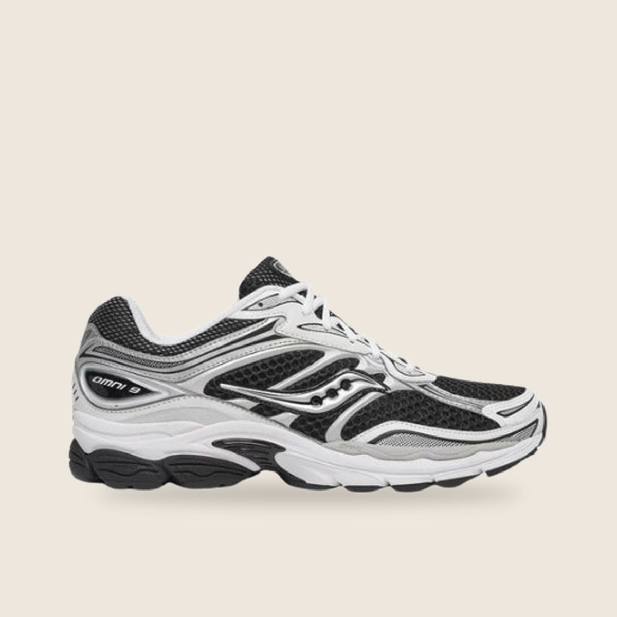 Saucony ProGrid Omni 9 — Noir et blanc