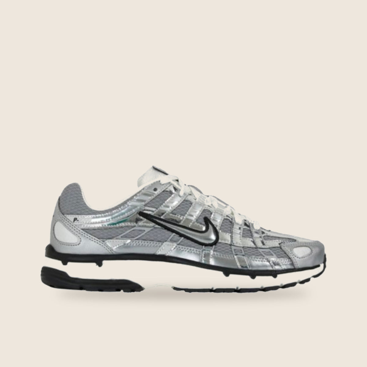 Nike P-6000 — Gris métallisé