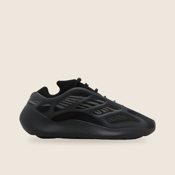 Yeezy 700 V3 — Noir mat