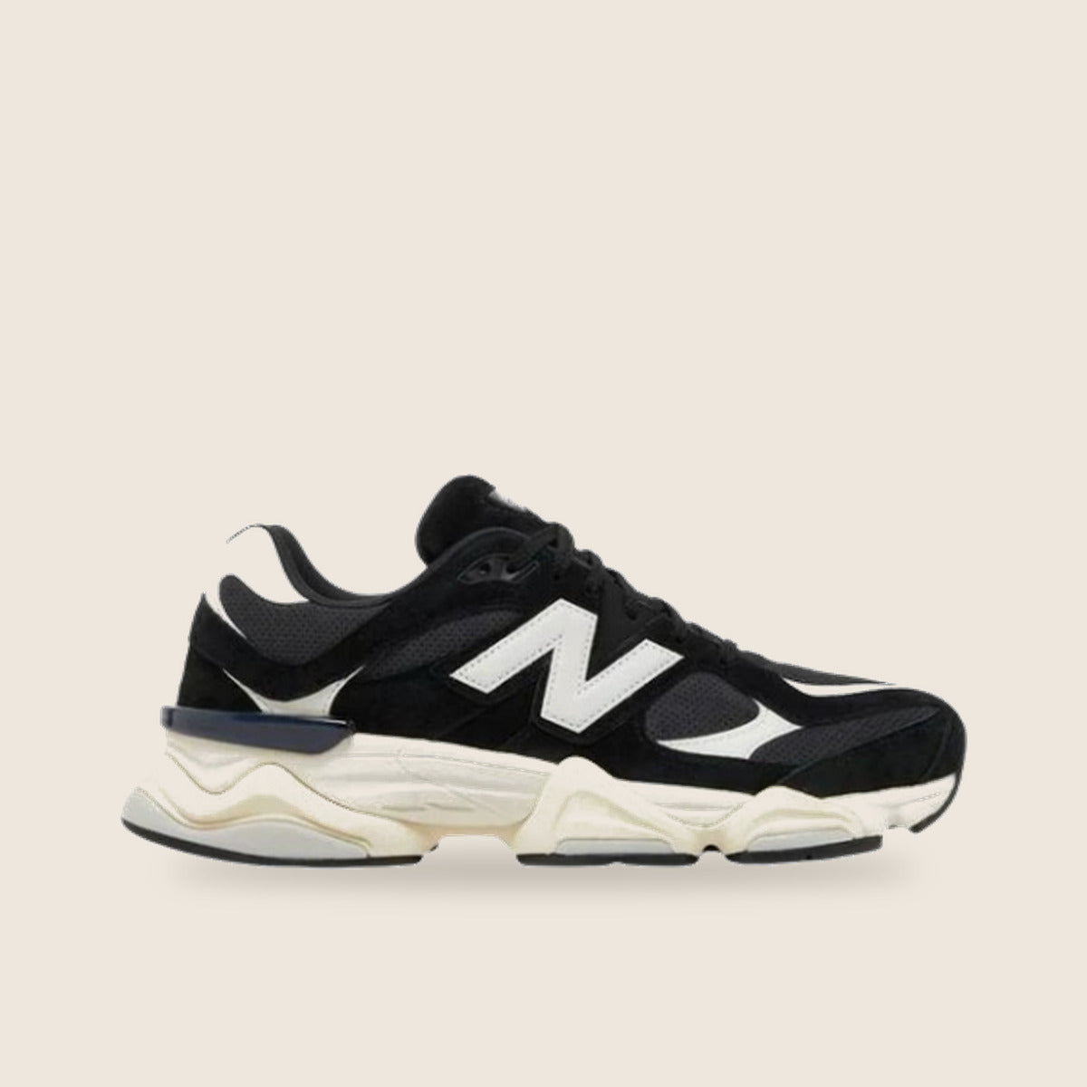 New Balance 9060 — Noir et blanc